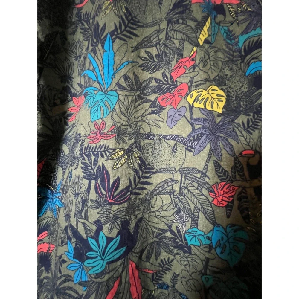 Old Navy Button Down Shirt Kids XL 14-16 Green Excellent Tropical Jungle Print